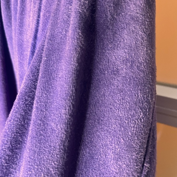 Vintage Yves St Laurent purple suede bomber jacket. Side 6 - Picture 3 of 7